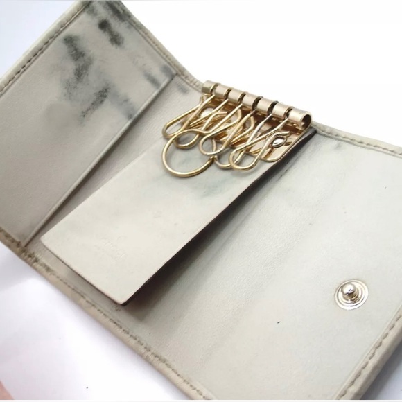 GUCCI Guccissima Heart 6-Key Holder Leather Case ๐โฅ๏ธ๐ฅ - Picture 14 of 16